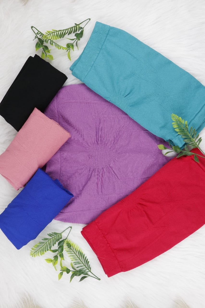 شورت ميجا  سادة (الخامة كارينا ناعمة)